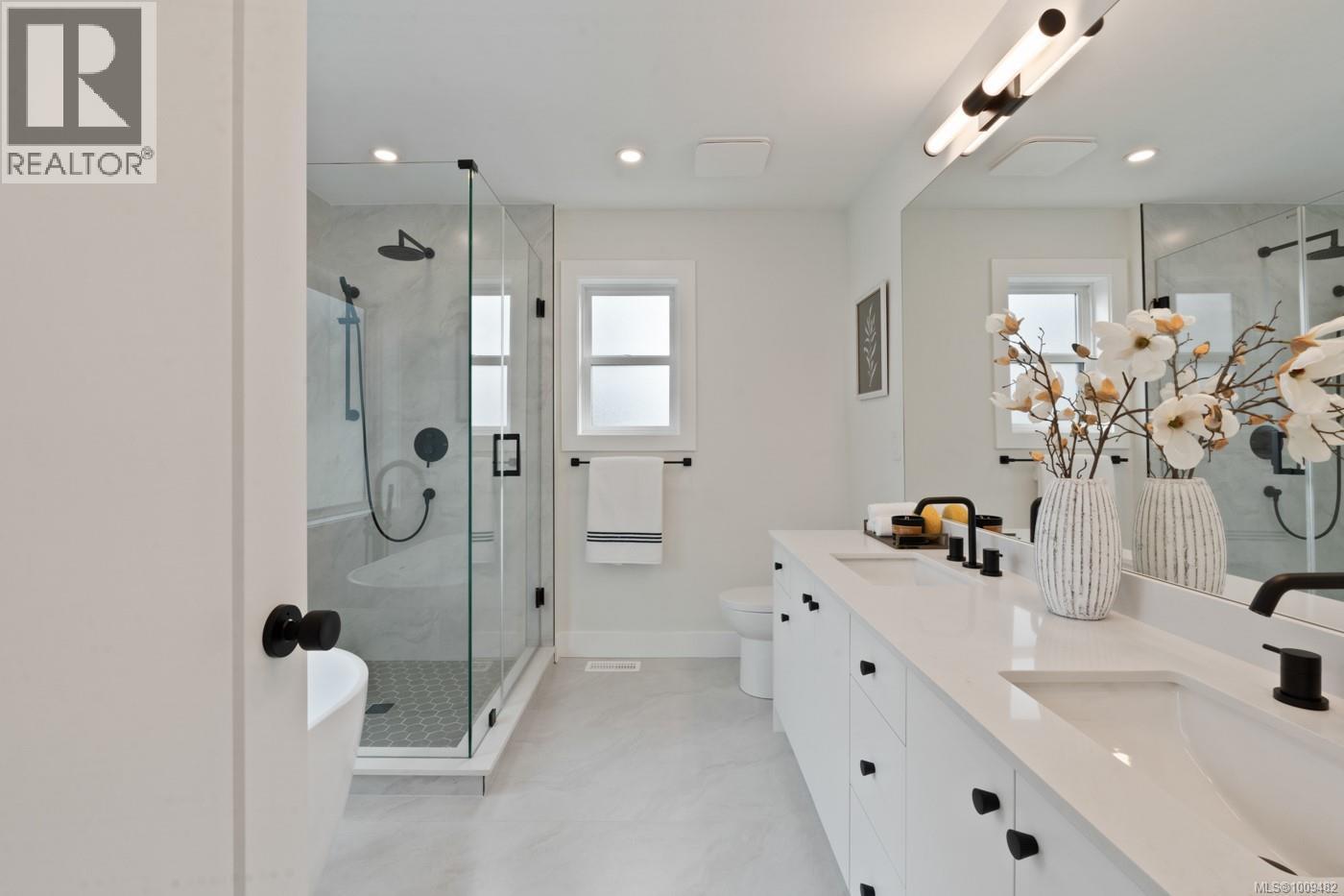 557 Belford Pl - 12