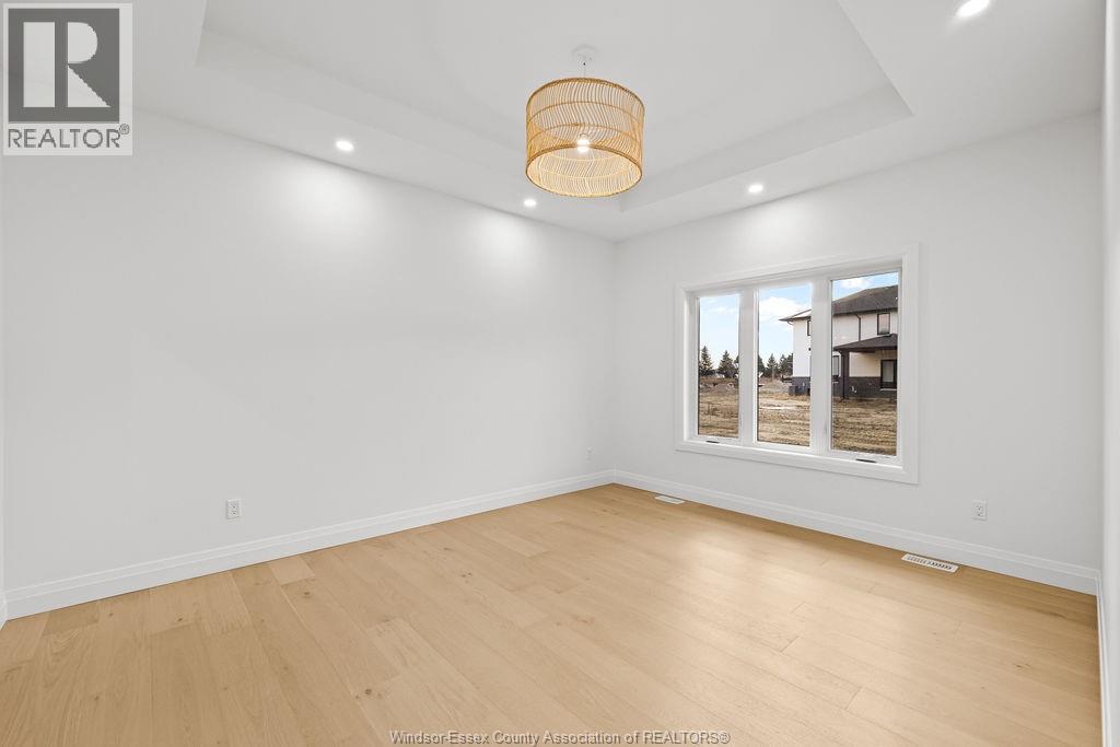 Photo 24 of 8024 Meo Boulevard, Lasalle ON