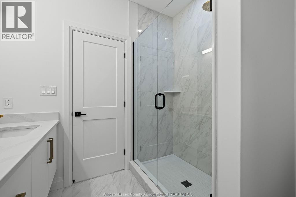 Photo 9 of 8024 Meo Boulevard, Lasalle ON