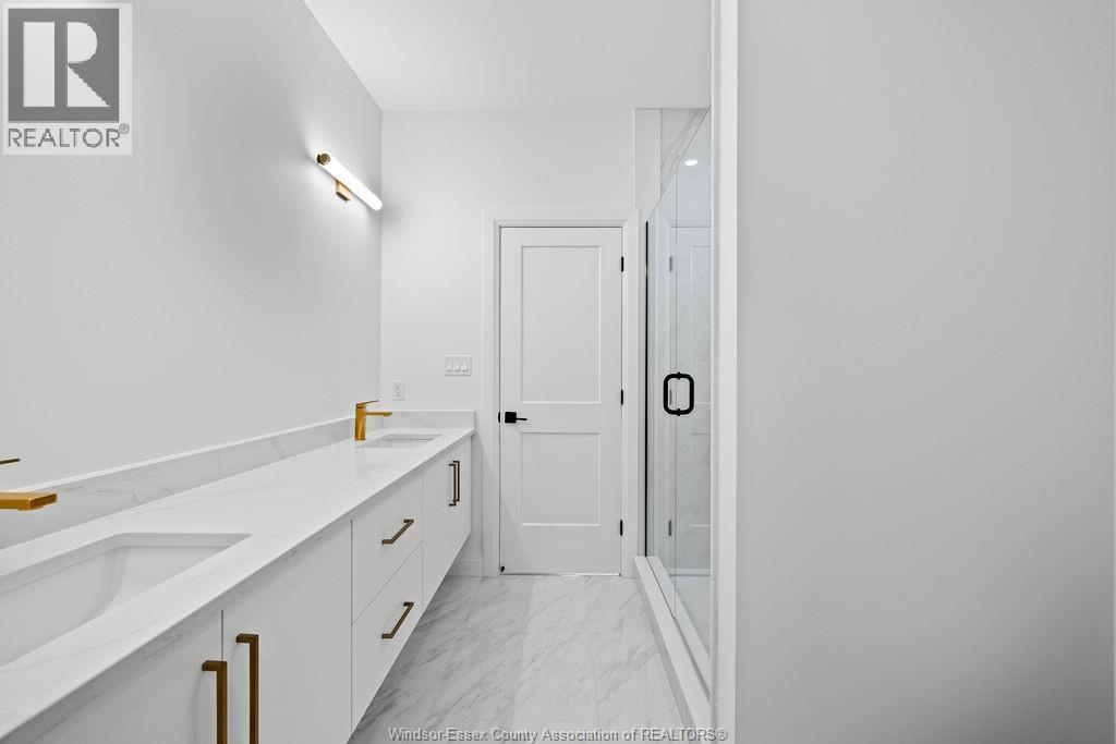Photo 13 of 8024 Meo Boulevard, Lasalle ON