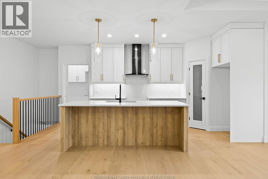 Photo 19 of 8024 Meo Boulevard, Lasalle ON
