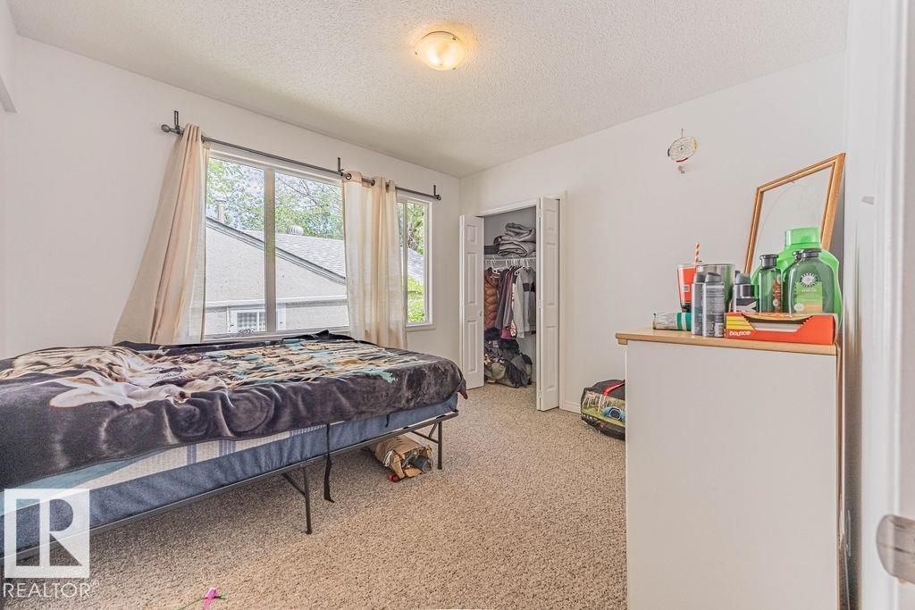 Photo 15 of 11606 67 St Nw, Edmonton AB