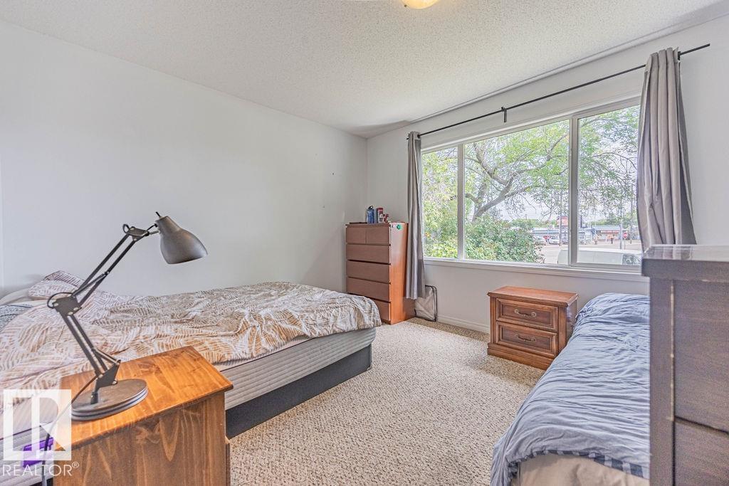 Photo 17 of 11606 67 St Nw, Edmonton AB