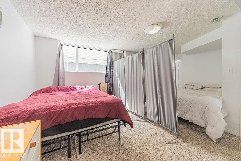 Photo 19 of 11606 67 St Nw, Edmonton AB