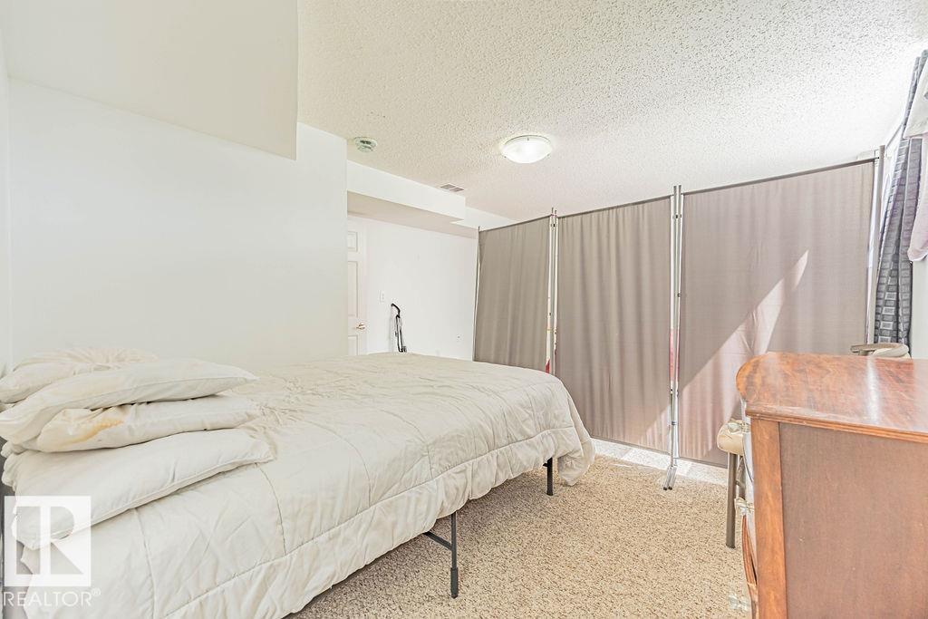 Photo 22 of 11606 67 St Nw, Edmonton AB
