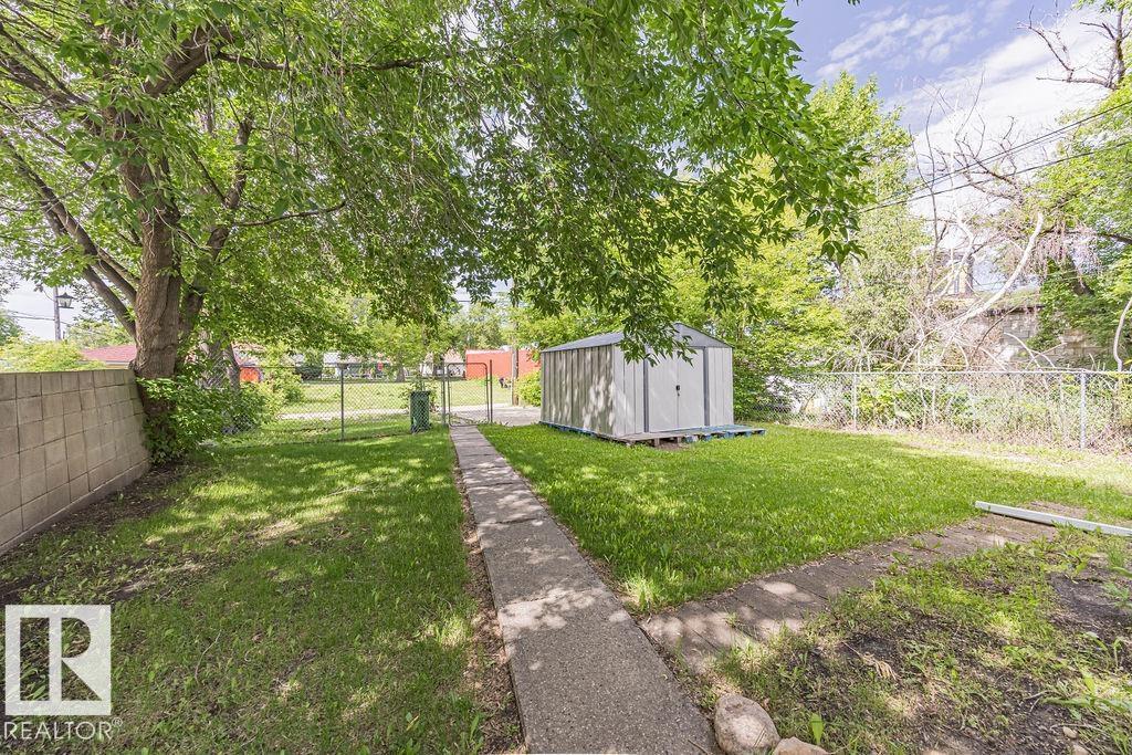 Photo 31 of 11606 67 St Nw, Edmonton AB
