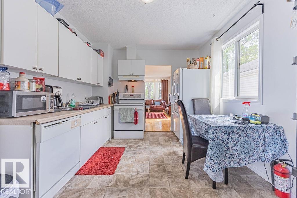 Photo 8 of 11606 67 St Nw, Edmonton AB