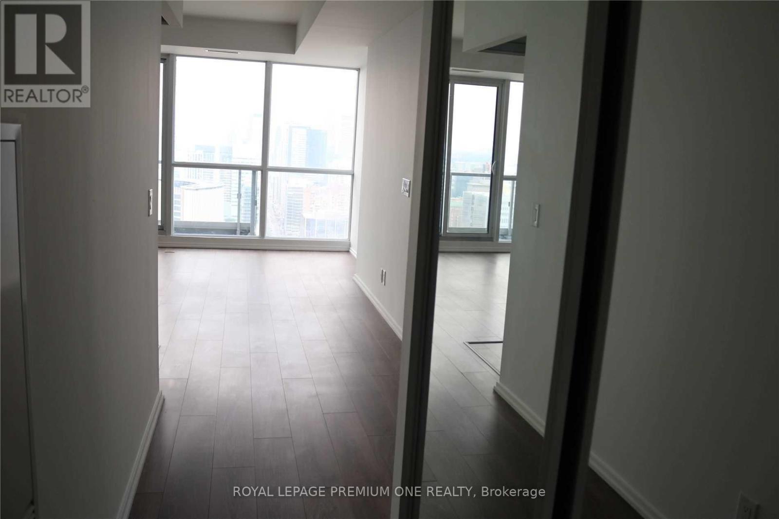 Photo 8 of 4302 70 Temperance Street, Toronto ON