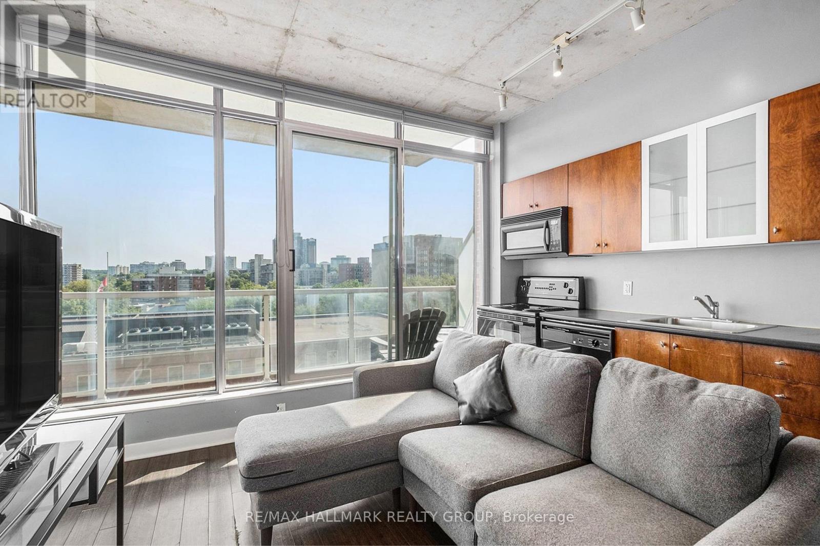 Photo 6 of 805 383 Cumberland Street, Ottawa ON