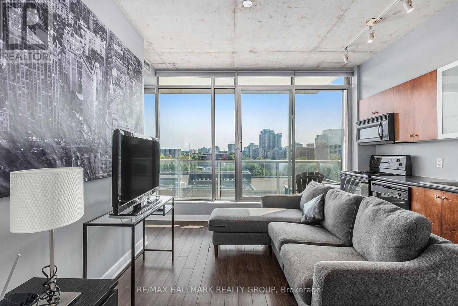 Photo 7 of 805 383 Cumberland Street, Ottawa ON