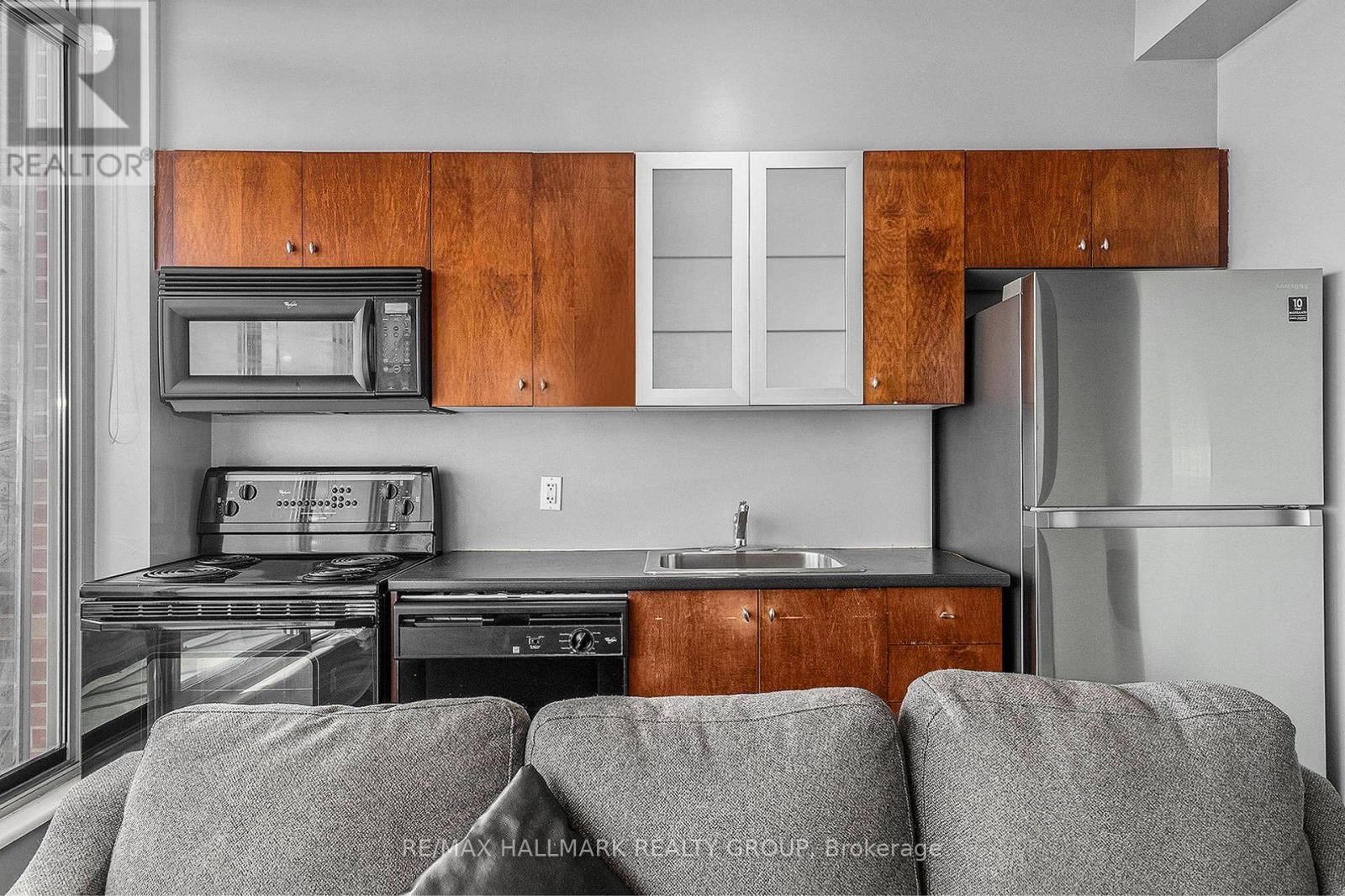 Photo 13 of 805 383 Cumberland Street, Ottawa ON