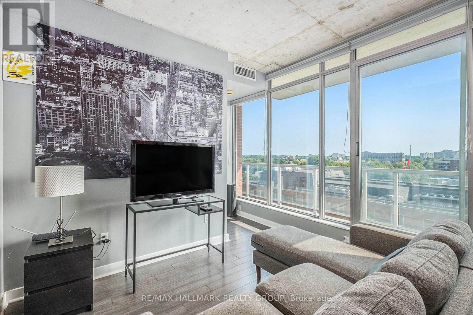Photo 5 of 805 383 Cumberland Street, Ottawa ON