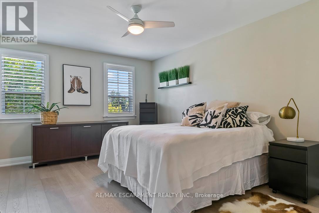 Photo 26 of 1487 Chriseden Drive, Mississauga ON