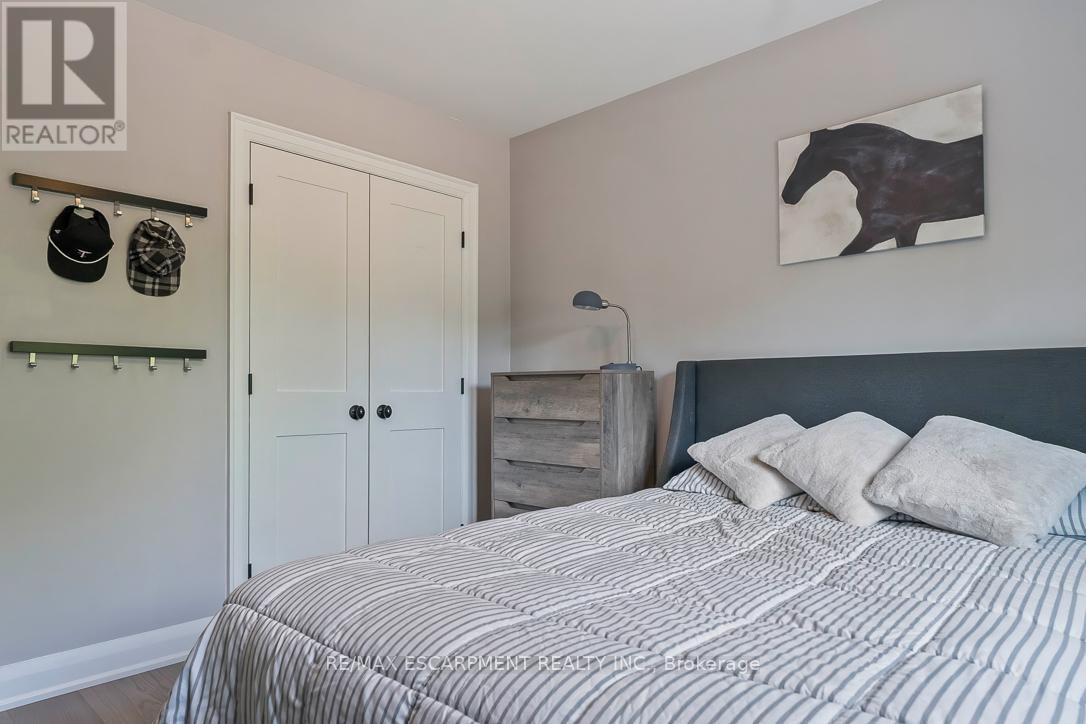Photo 25 of 1487 Chriseden Drive, Mississauga ON