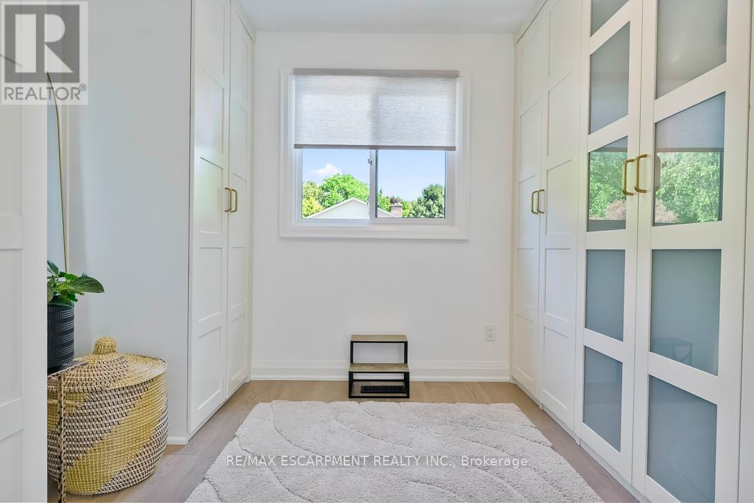 Photo 21 of 1487 Chriseden Drive, Mississauga ON