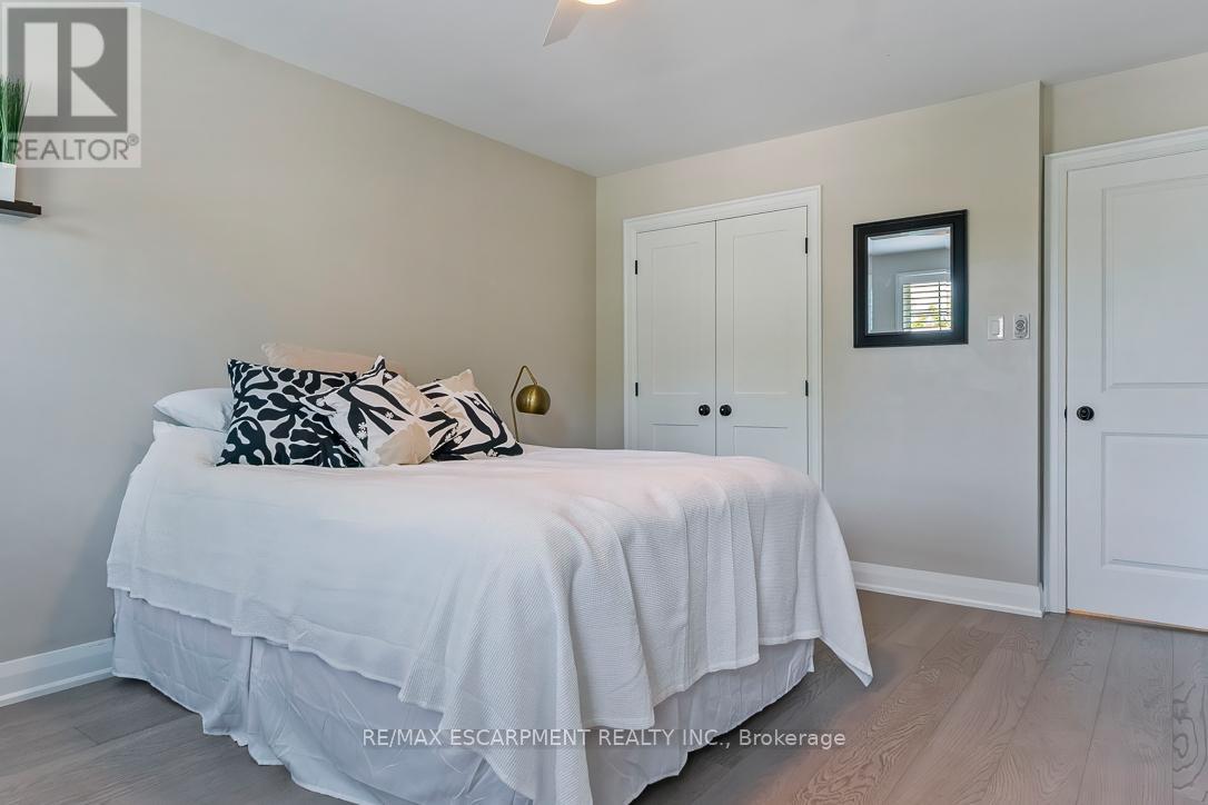 Photo 27 of 1487 Chriseden Drive, Mississauga ON