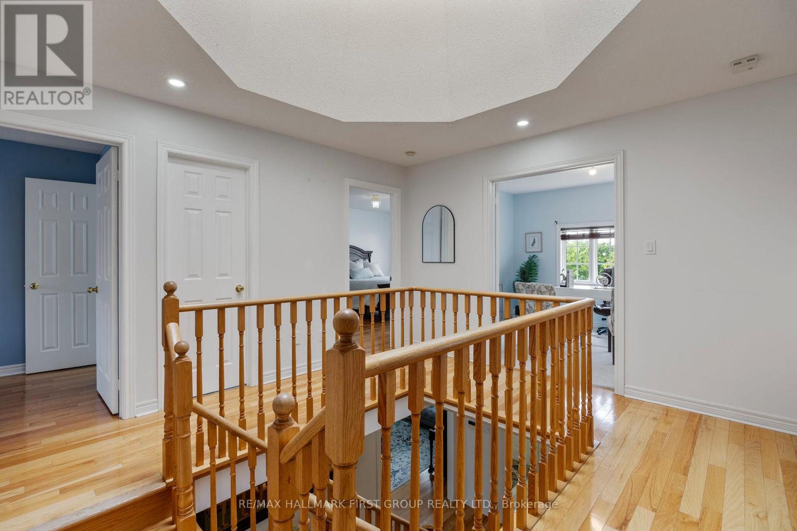 Photo 22 of 19 Ballgrove Crescent, Ajax ON