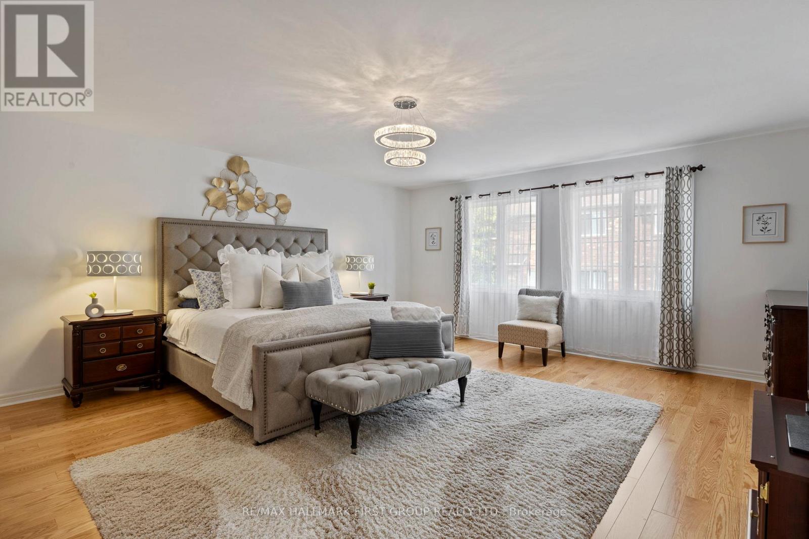Photo 24 of 19 Ballgrove Crescent, Ajax ON