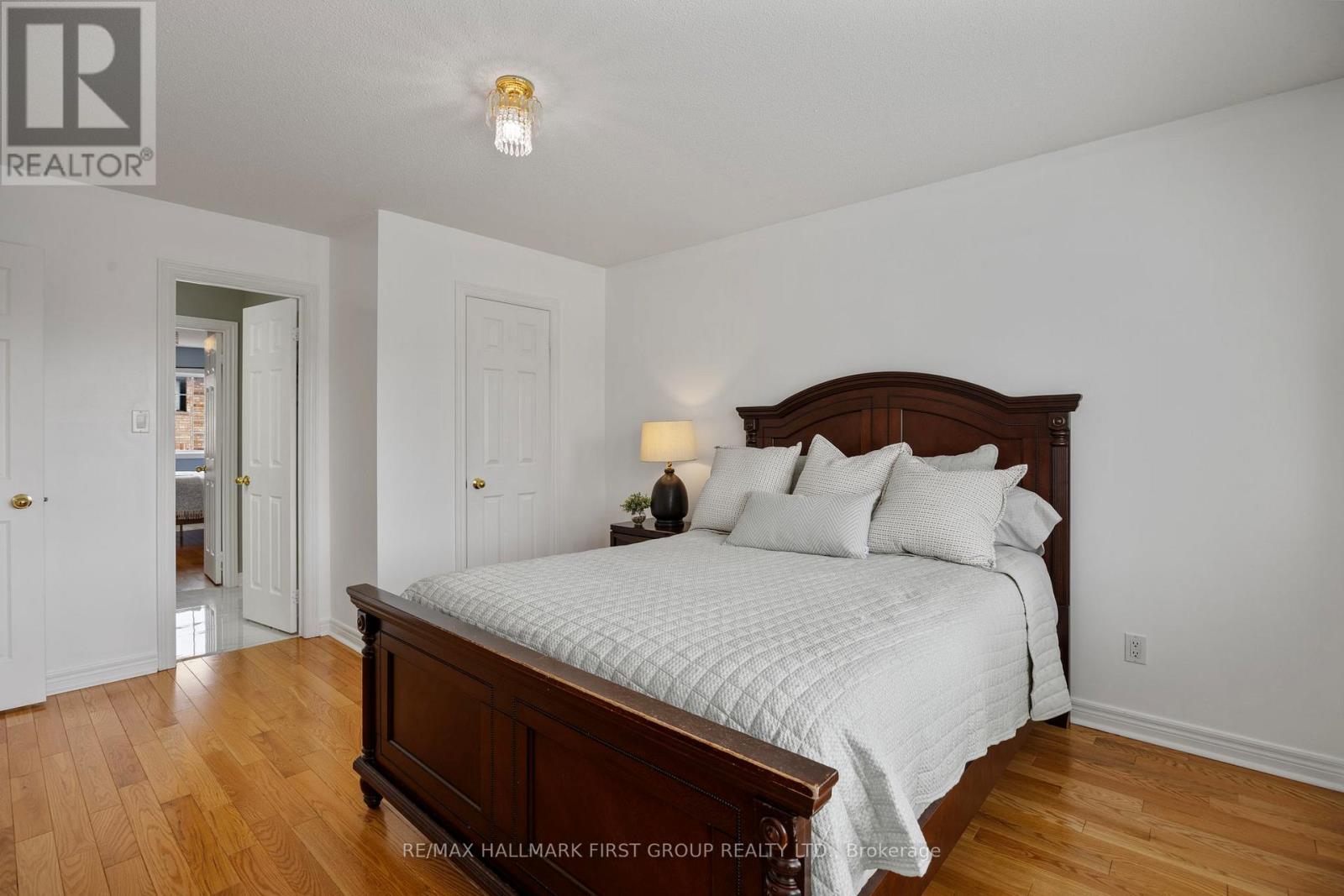 Photo 36 of 19 Ballgrove Crescent, Ajax ON