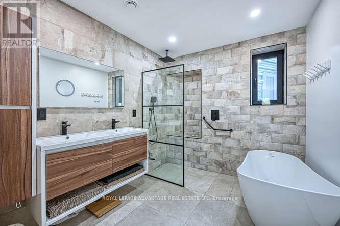 Photo 8 of 130 Blair Poole Farm Lane, Tay Valley ON