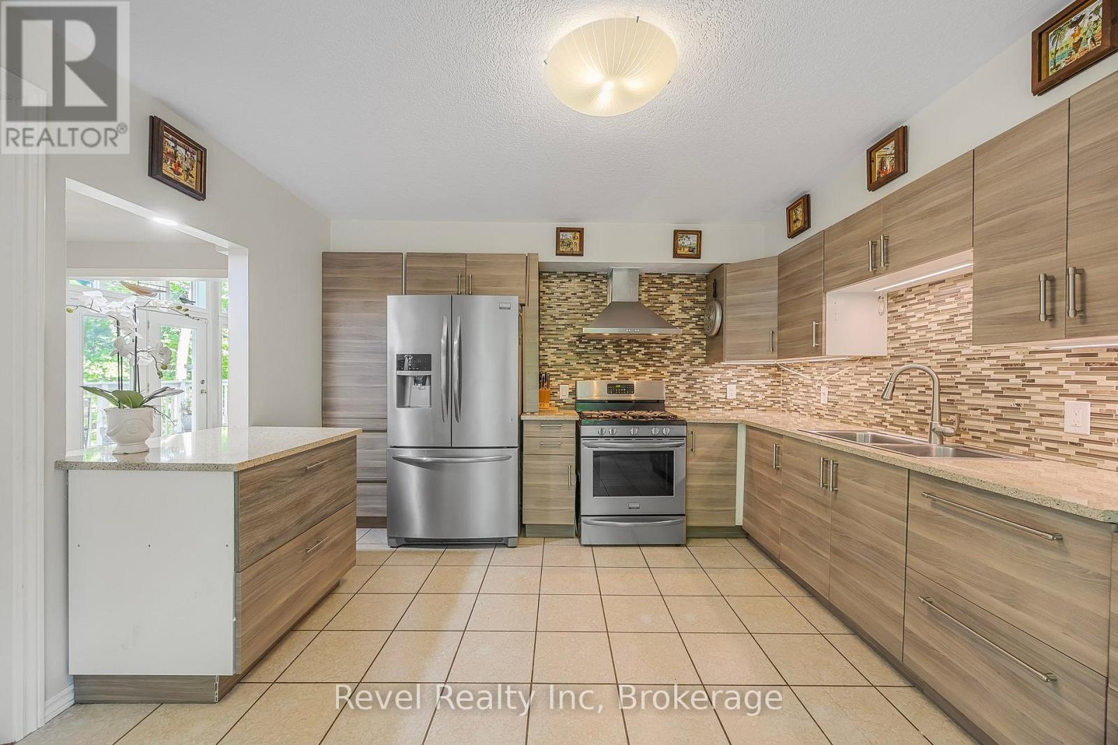 Photo 14 of 10 Musquake Court, Tiny ON