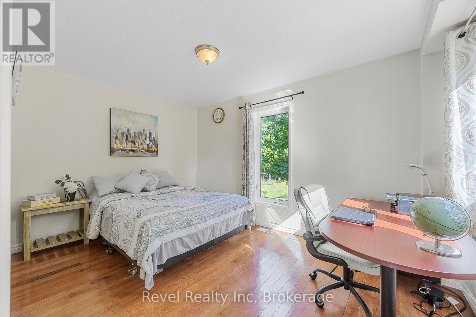 Photo 17 of 10 Musquake Court, Tiny ON