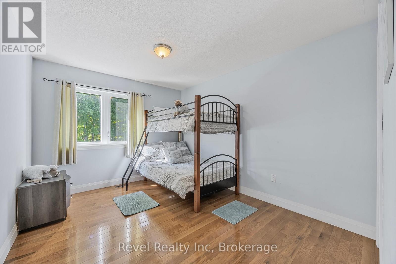 Photo 22 of 10 Musquake Court, Tiny ON