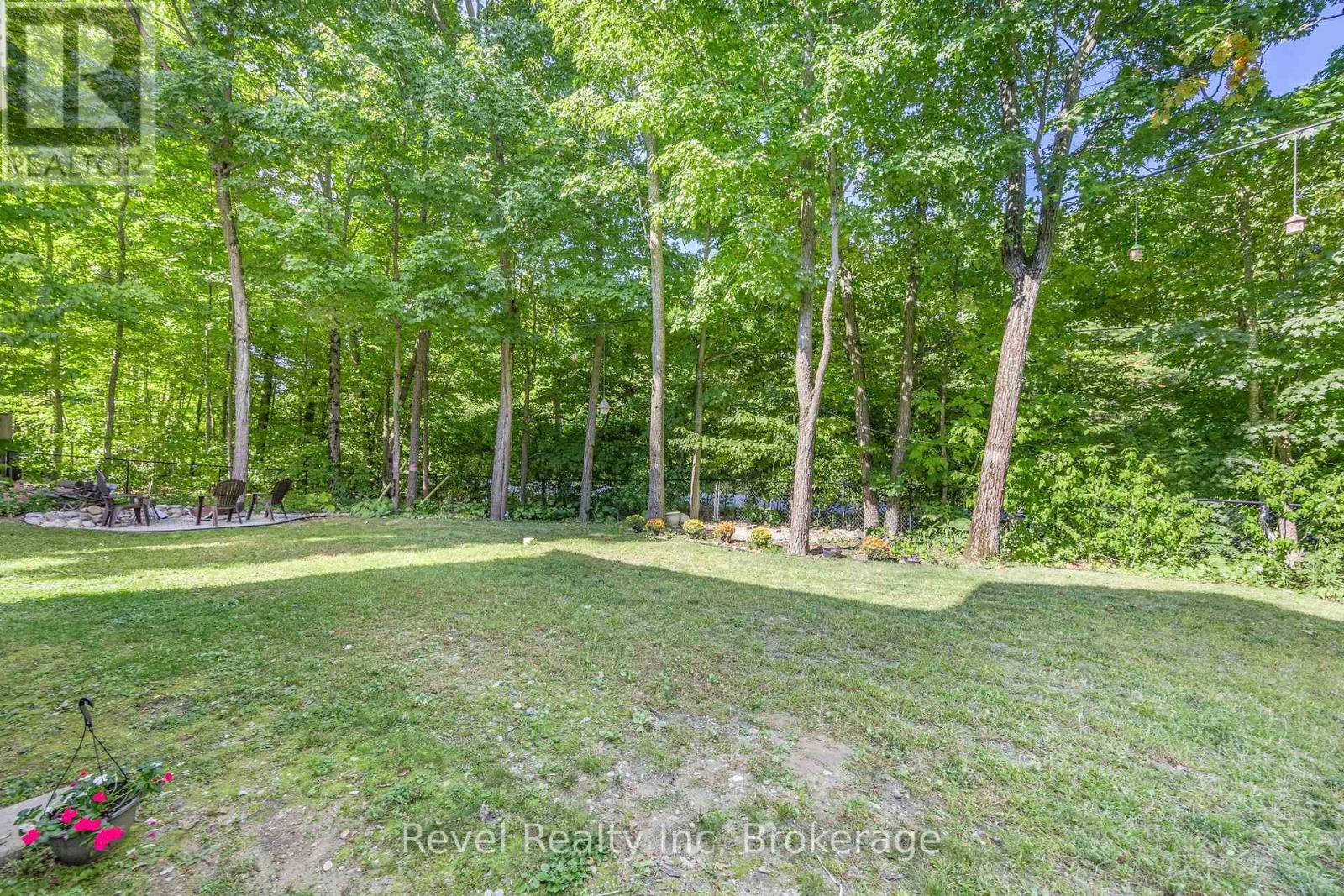 Photo 34 of 10 Musquake Court, Tiny ON
