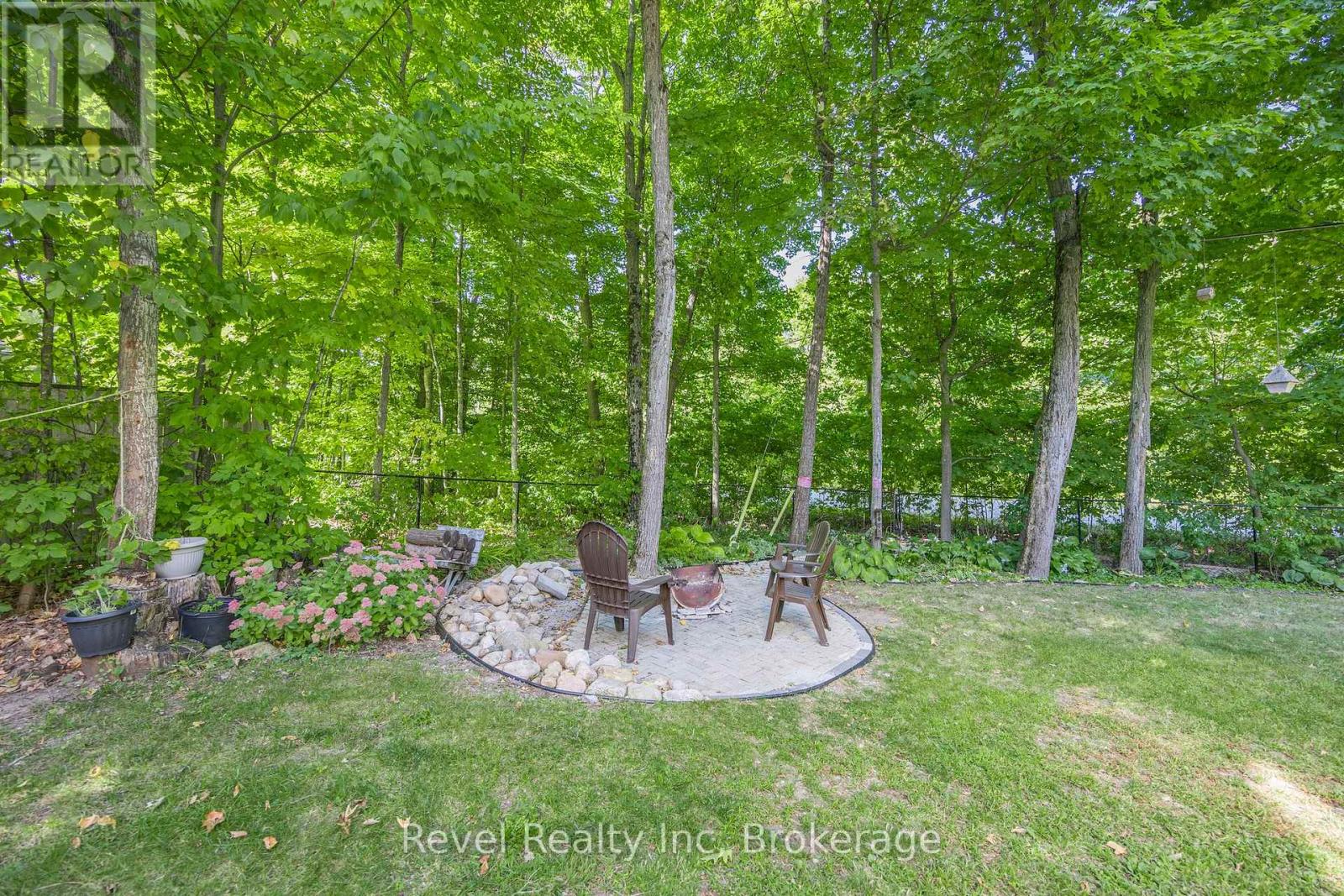 Photo 36 of 10 Musquake Court, Tiny ON