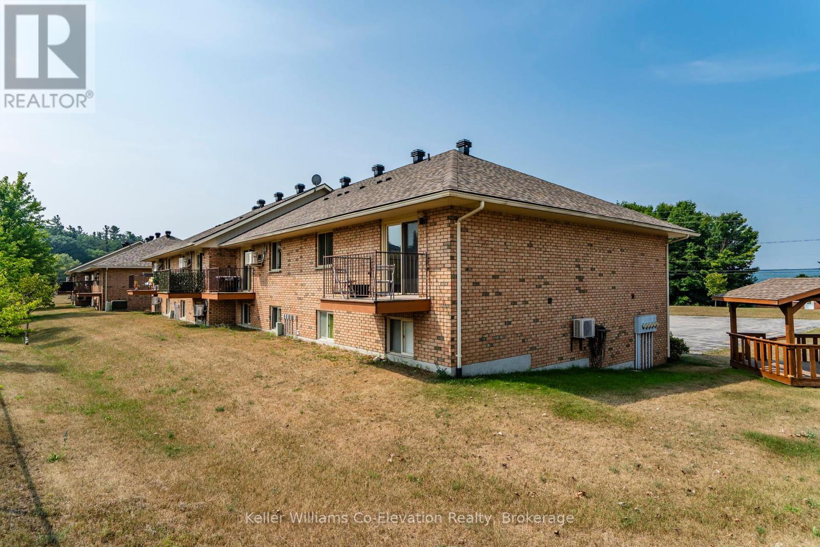 Photo 6 of 2 159 Church Street, Penetanguishene ON