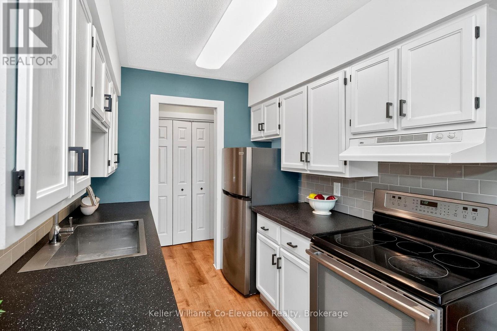 Photo 8 of 2 159 Church Street, Penetanguishene ON