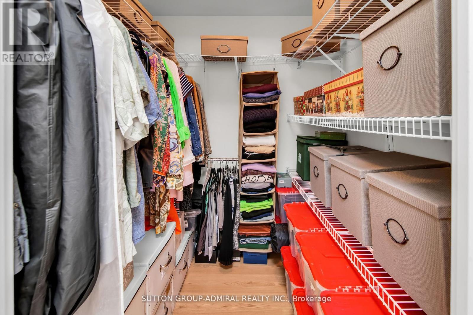 Photo 6 of 317 11 Townsgate Drive, Vaughan ON