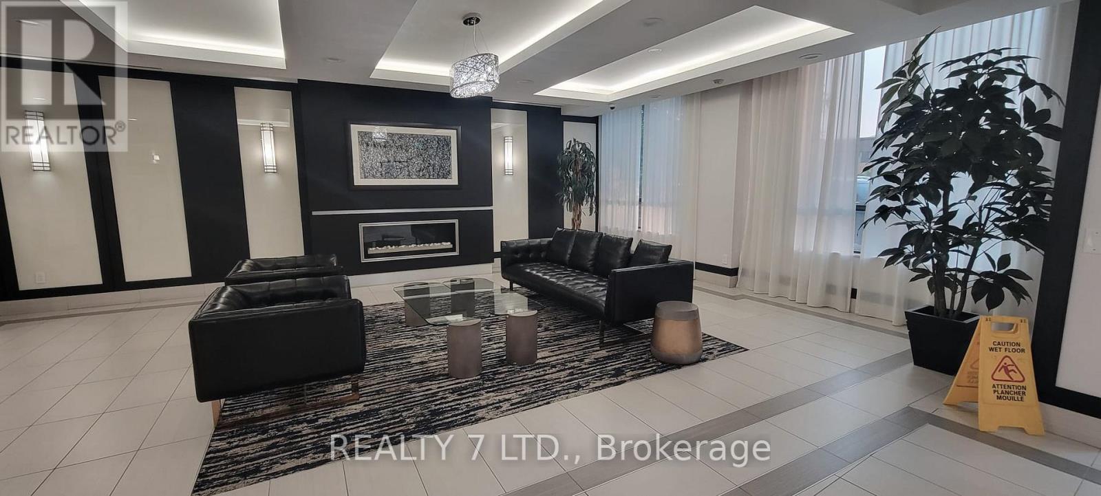Photo 4 of 323 1070 Sheppard Avenue W, Toronto ON