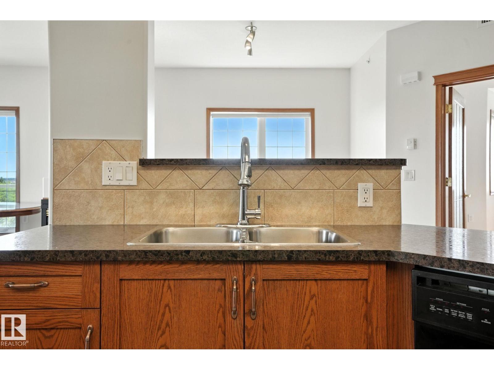 Photo 22 of 430 11260 153 Av Nw, Edmonton AB