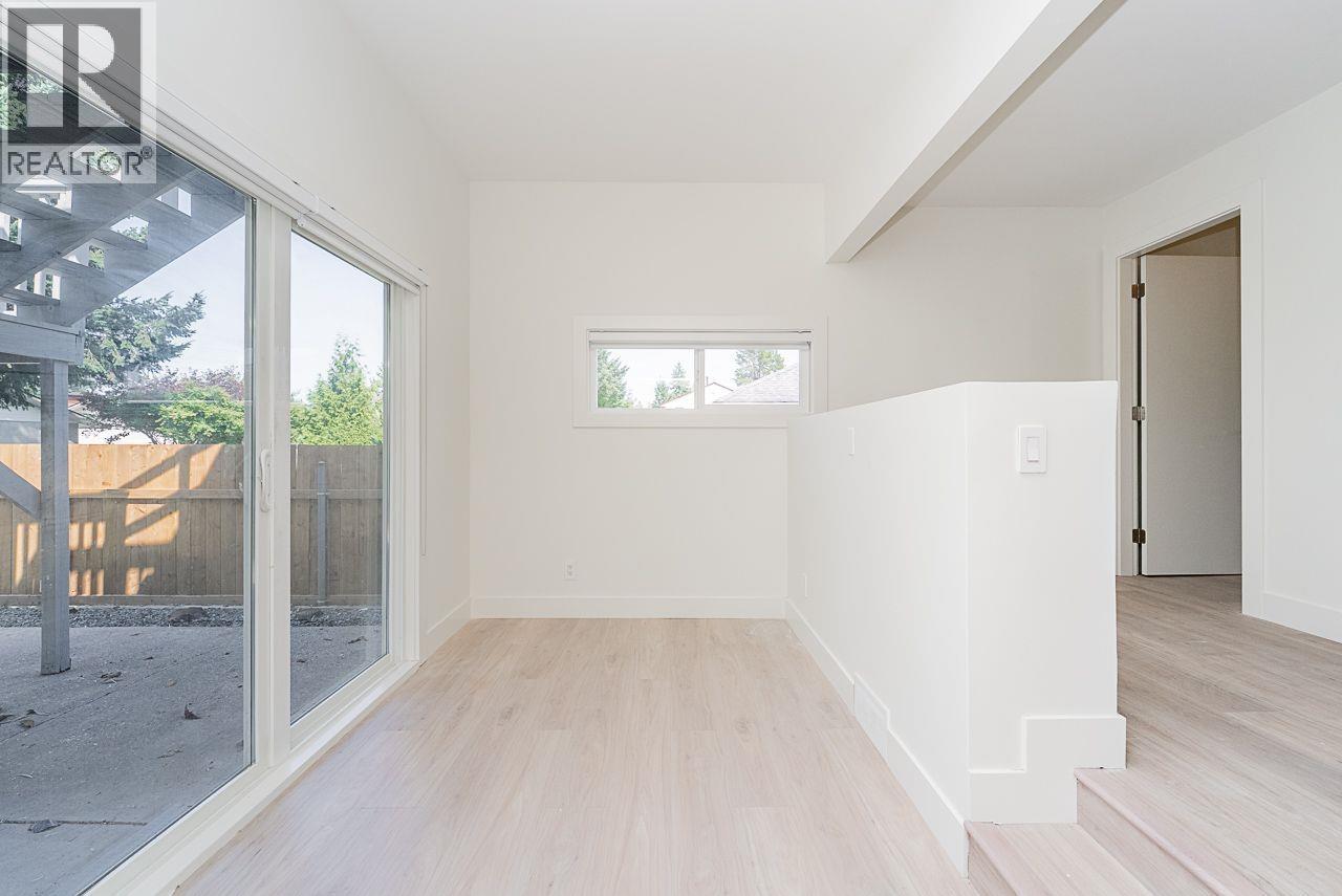 Photo 11 of 1747 Salisbury Avenue, Port Coquitlam BC