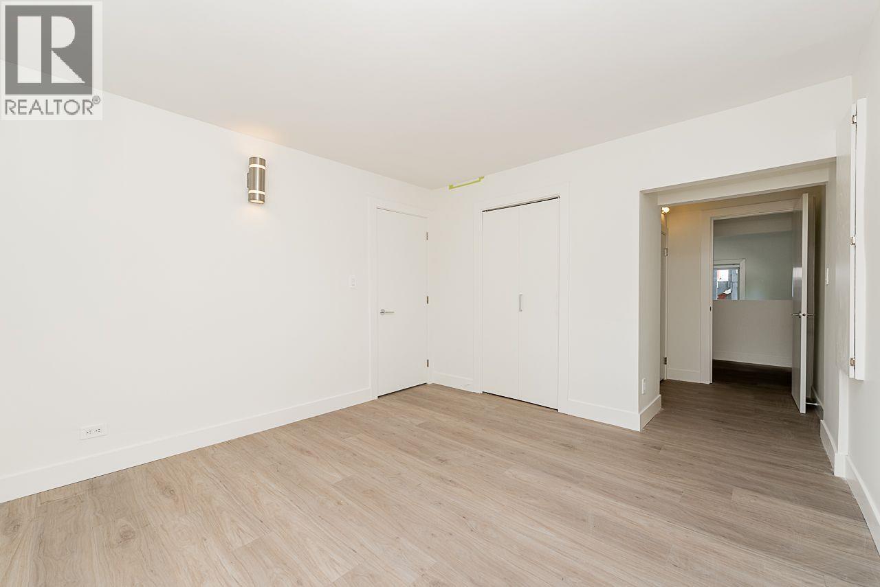 Photo 14 of 1747 Salisbury Avenue, Port Coquitlam BC