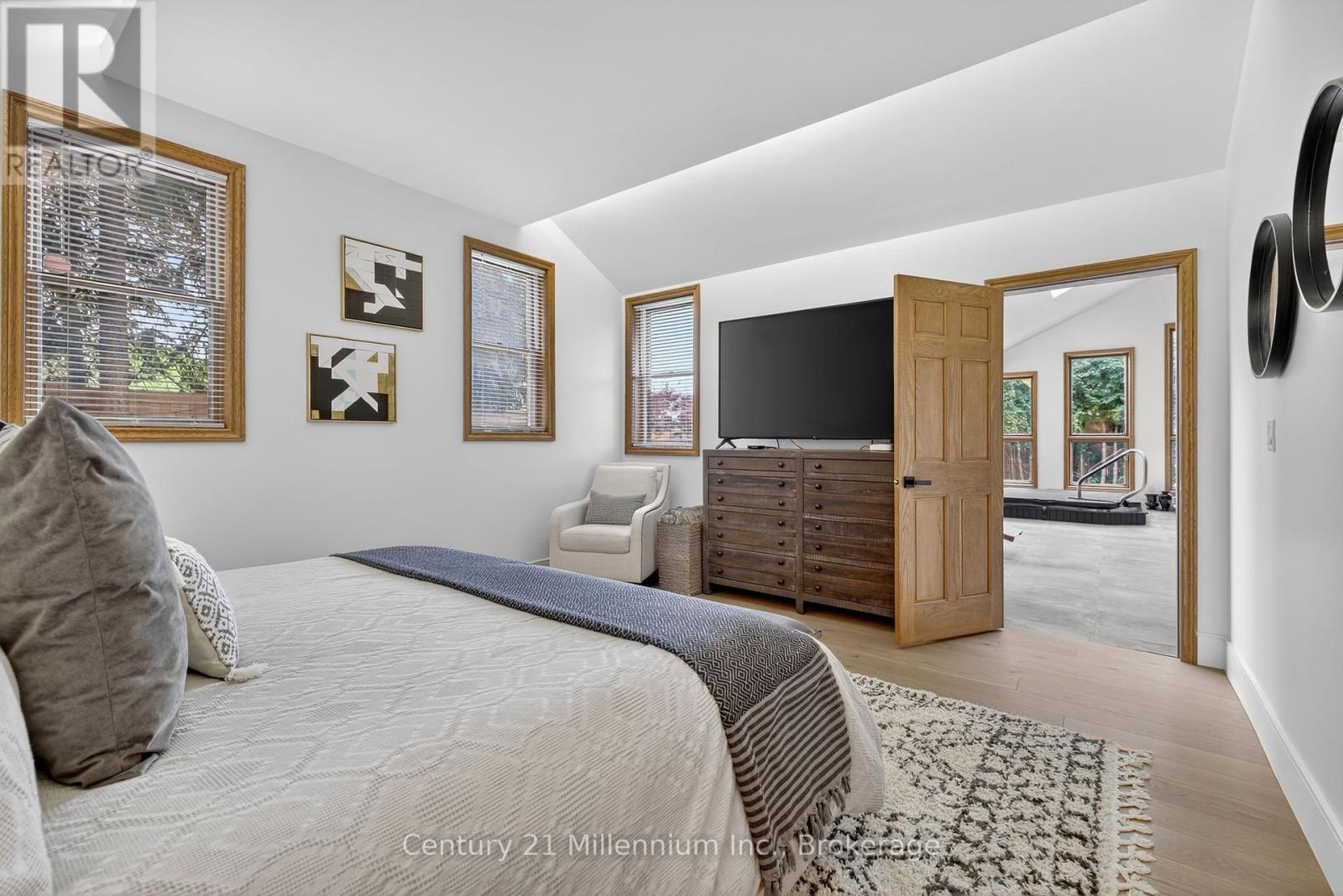 Photo 37 of 124 Frederick Street E, Wellington North ON