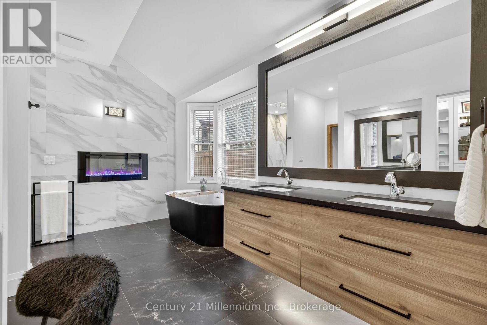 Photo 18 of 124 Frederick Street E, Wellington North ON