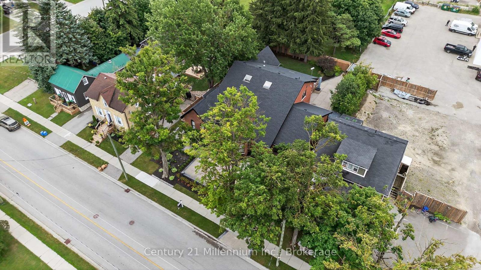Photo 2 of 124 Frederick Street E, Wellington North ON