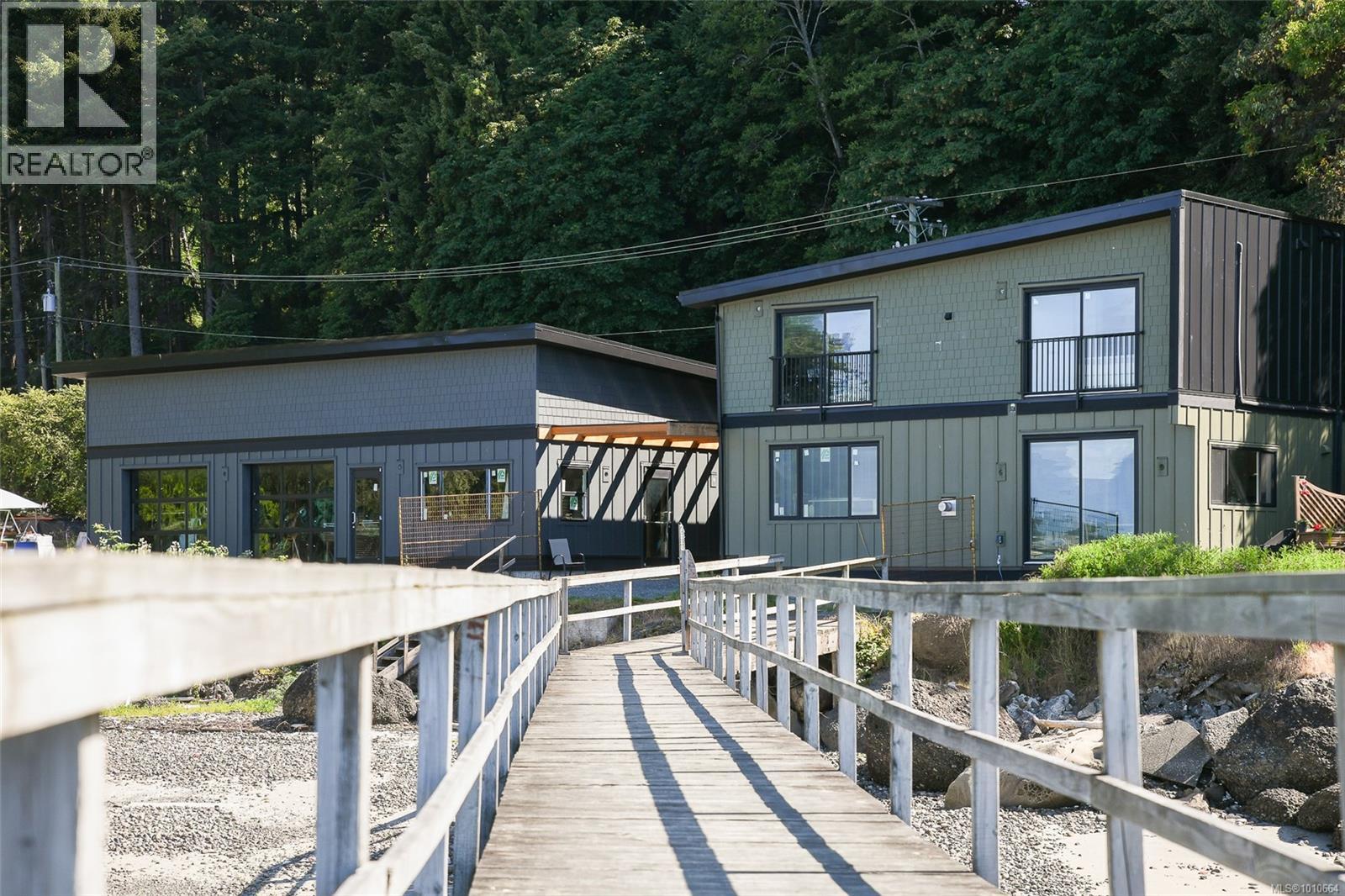 4305 Shingle Spit Rd, Hornby Island - Exteriors - Full Complex View - Photo 10