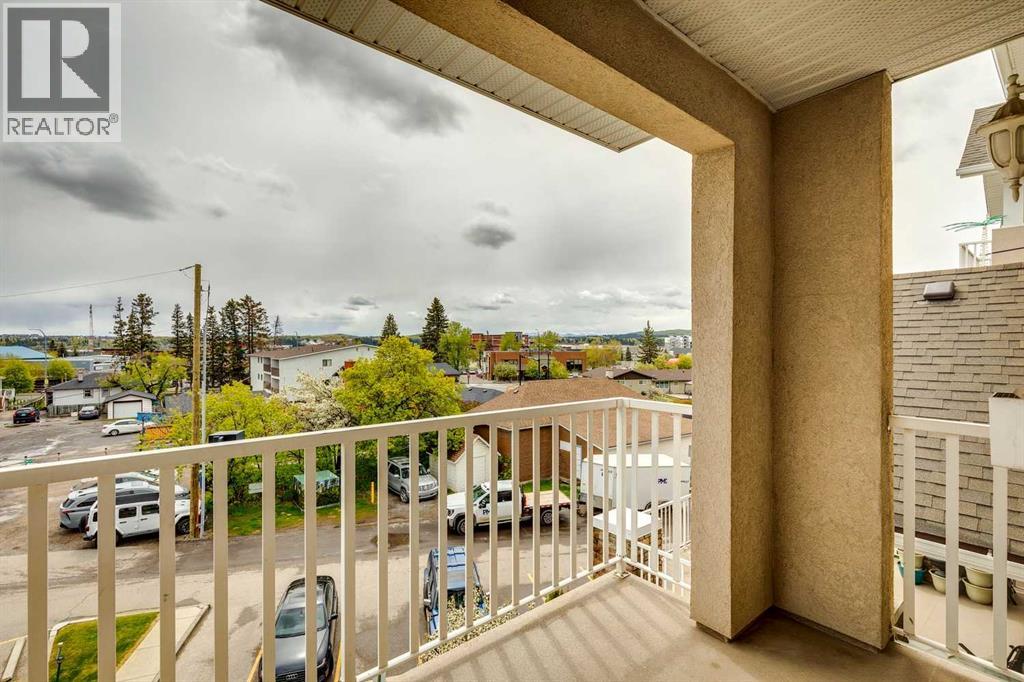 Photo 11 of 301 128 Centre Avenue, Cochrane AB