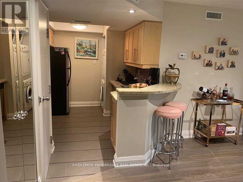 Photo 16 of 706 1001 Bay Street, Toronto ON