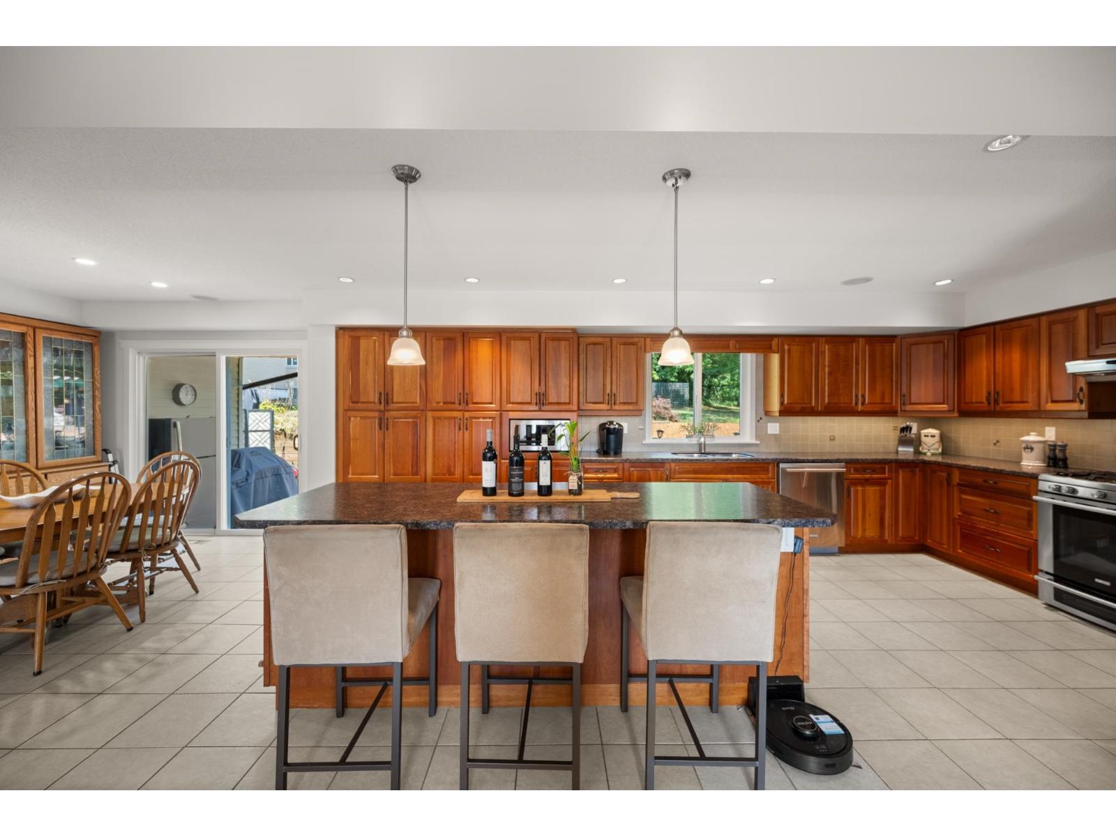 Photo 10 of 6773 256 Street, Langley BC