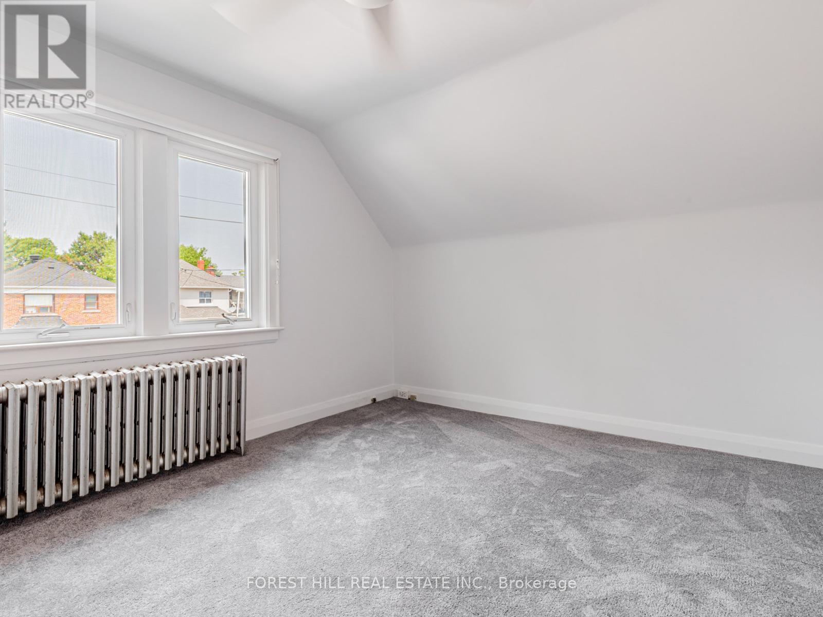 Photo 4 of 123 Bowie Avenue, Toronto ON