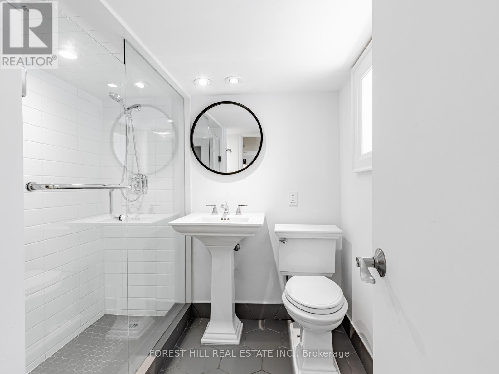 Photo 30 of 123 Bowie Avenue, Toronto ON