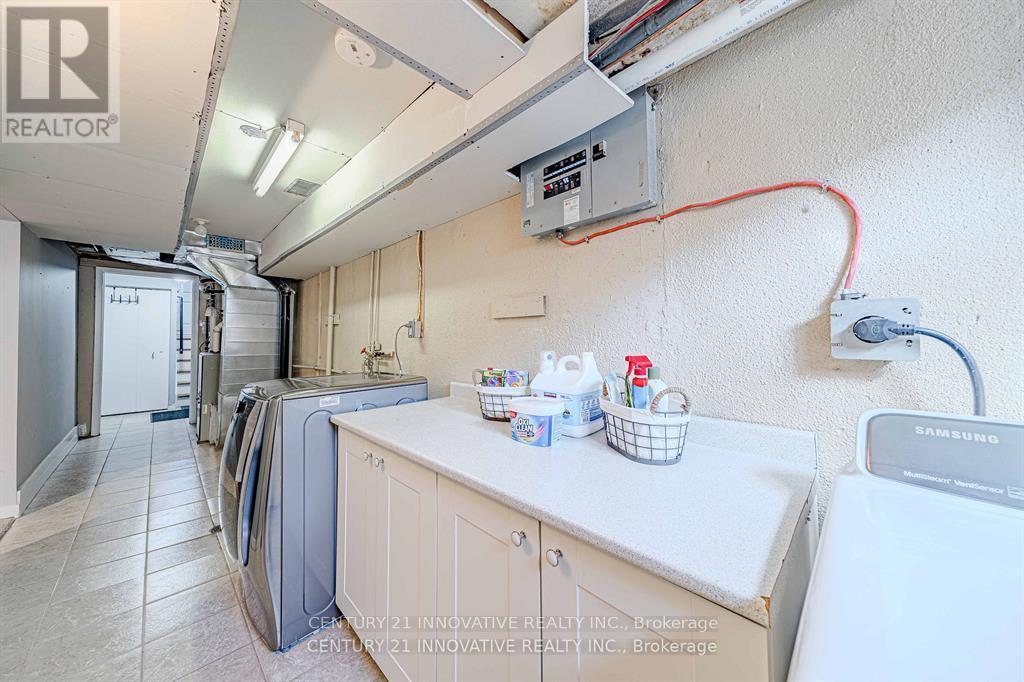 Photo 32 of 1534 Westminster Place, Burlington ON