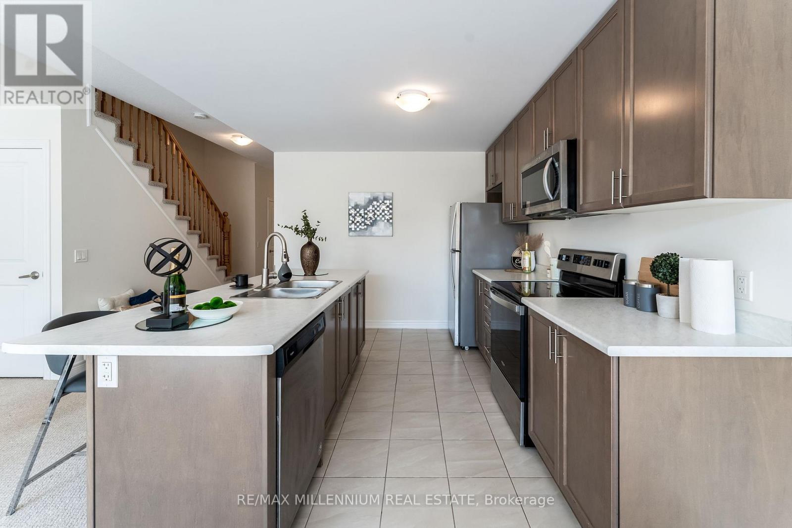 Photo 11 of 53 77 Diana Avenue, Brantford ON