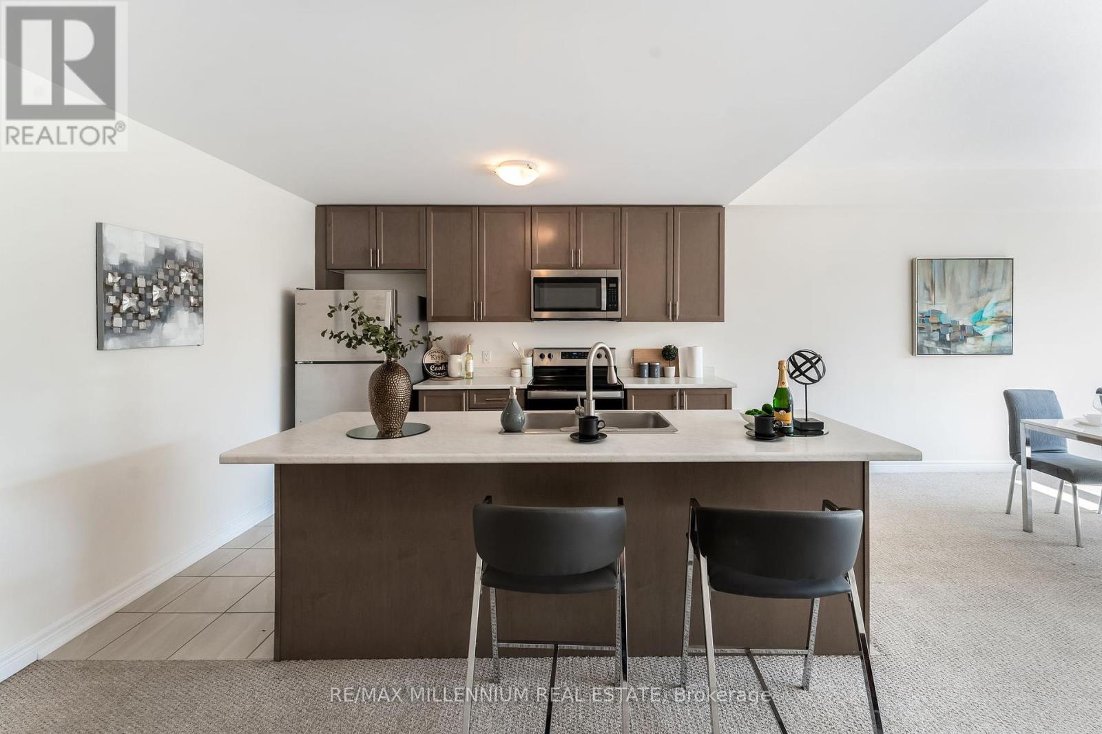 Photo 18 of 53 77 Diana Avenue, Brantford ON