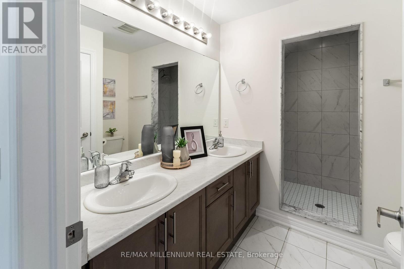 Photo 32 of 53 77 Diana Avenue, Brantford ON