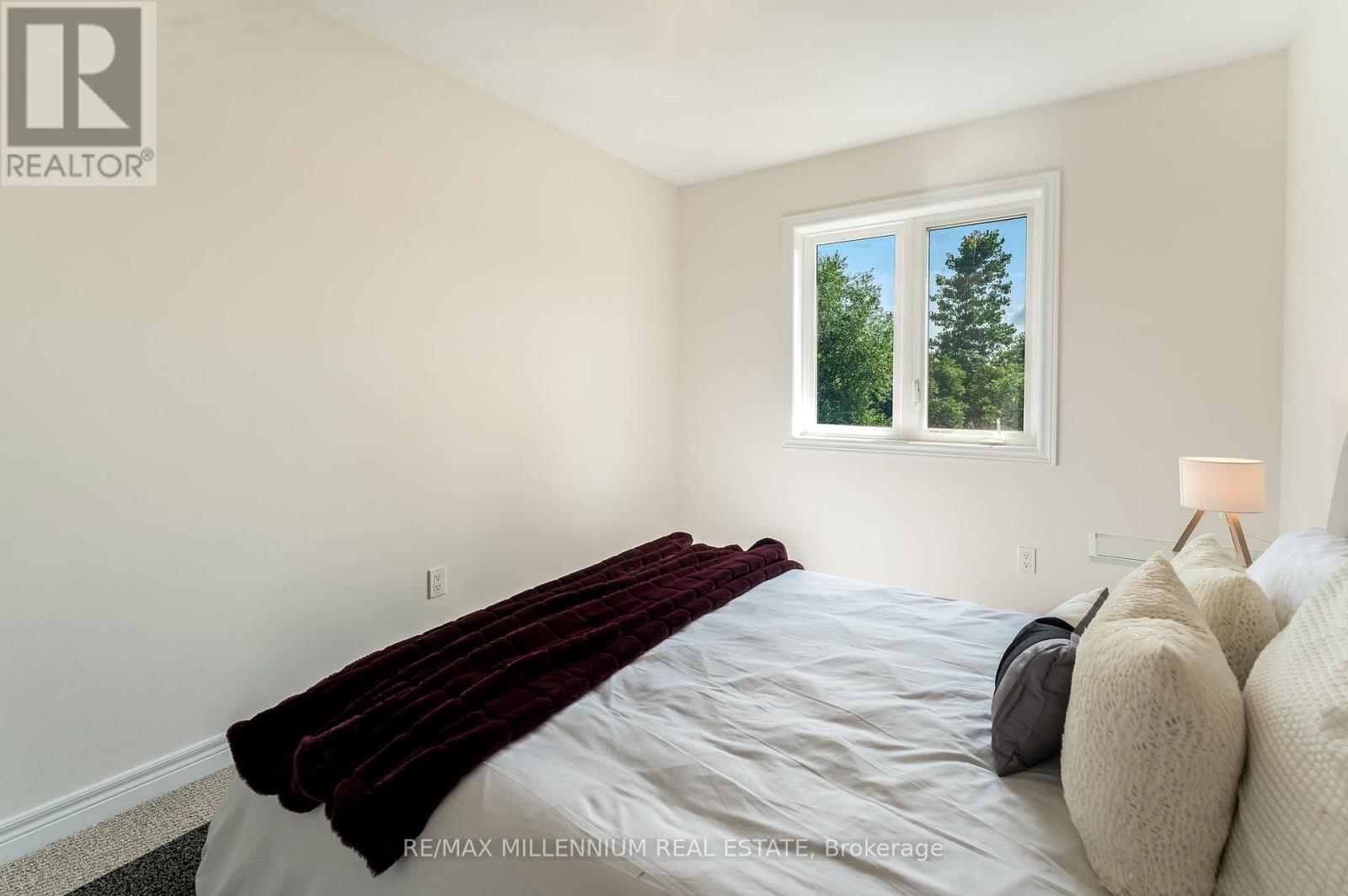 Photo 34 of 53 77 Diana Avenue, Brantford ON